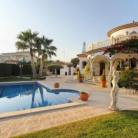 Arenda Lidia Villa *